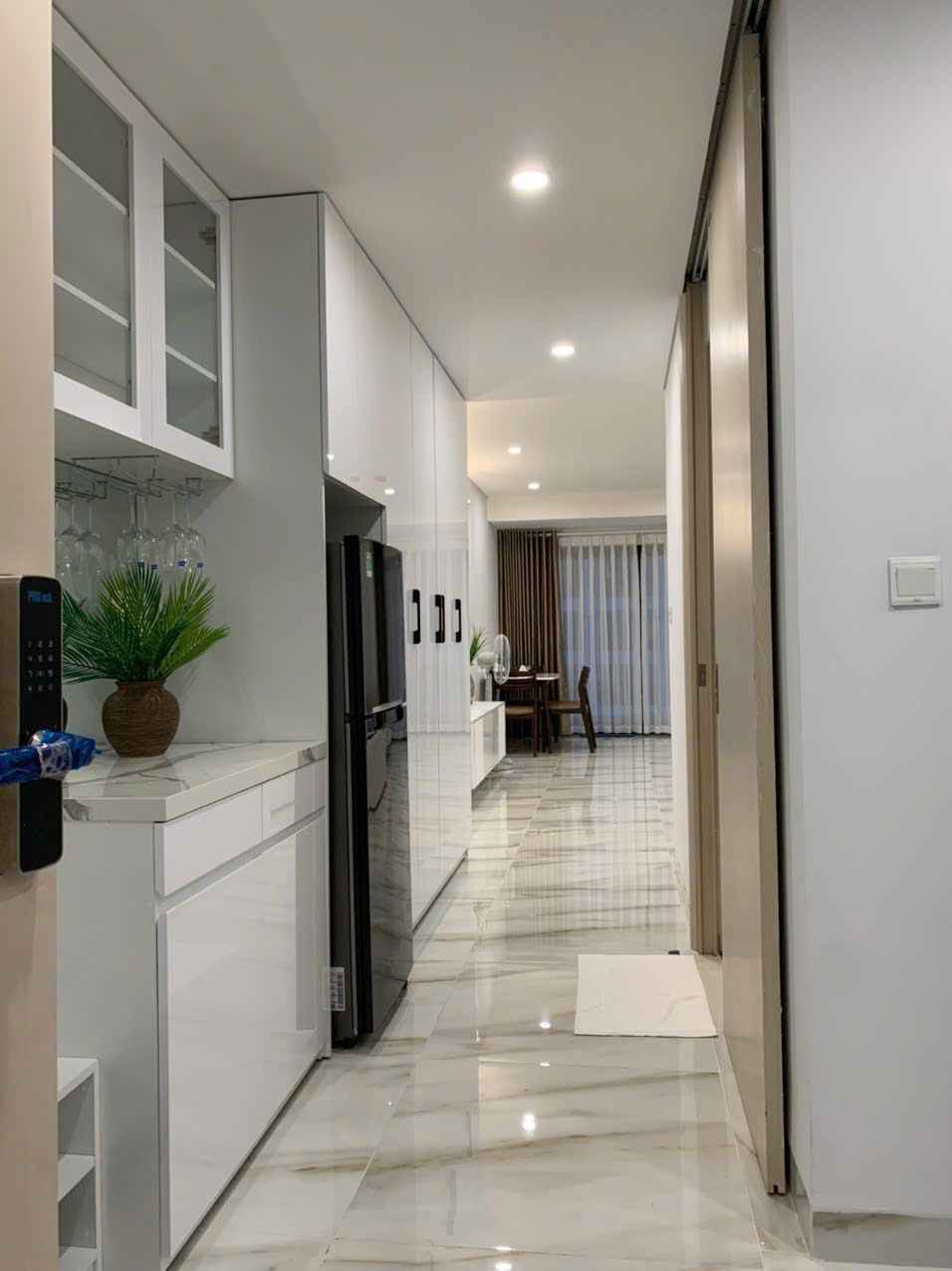 Gold Coast apartment for rent | Studio High | High floor